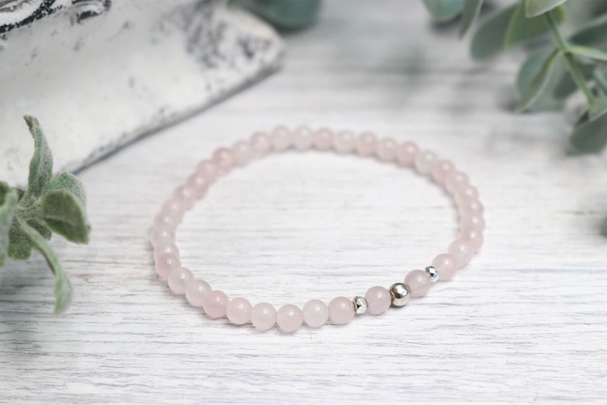 Rosenquarz Armband von CrystalScents – Liebe, Harmonie und zeitlose Eleganz