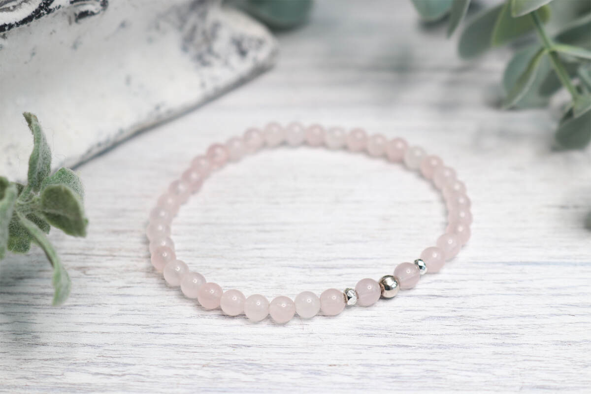 Rosenquarz Armband von CrystalScents – Liebe, Harmonie und zeitlose Eleganz